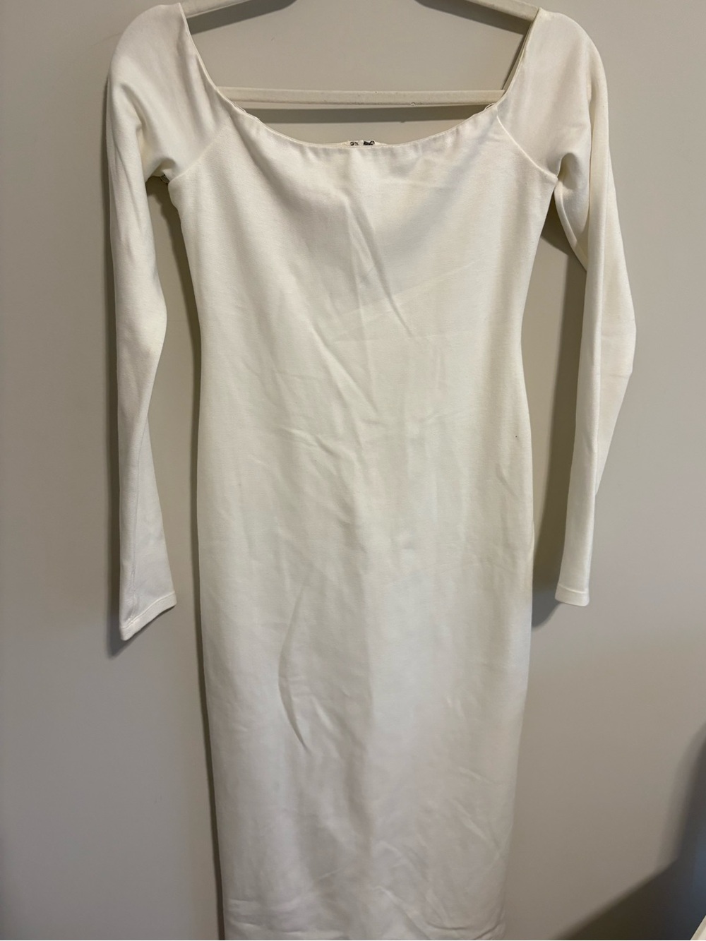 Alice + Olivia White Long-Sleeve MIDI Scoop Neck Bodycon Dress